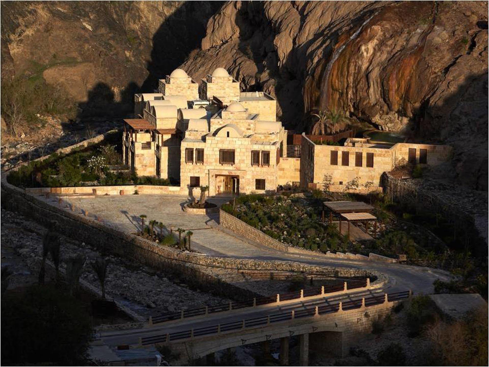 Ma'In Hot Springs Hotel Sweimeh Екстериор снимка