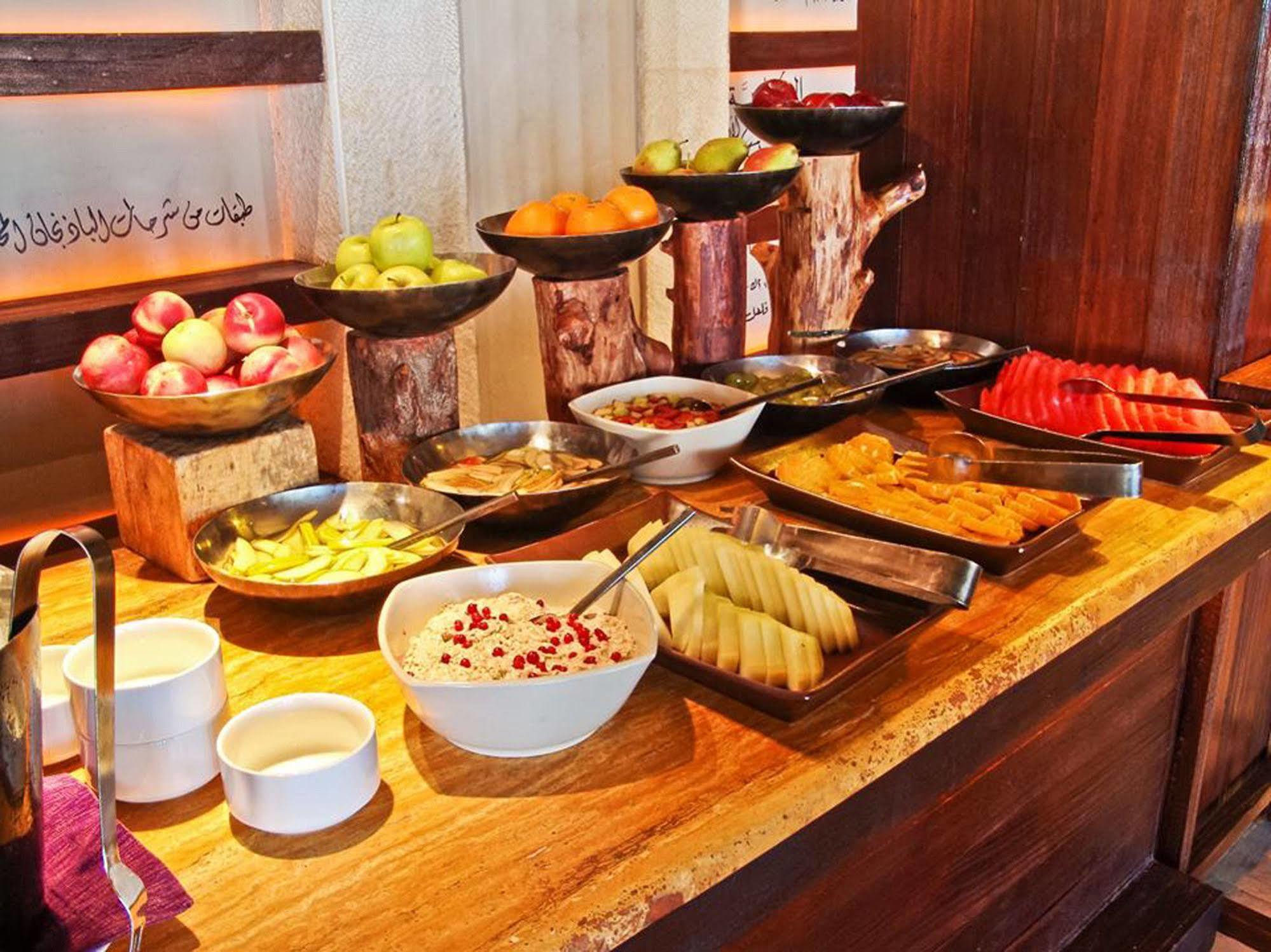 Ma'In Hot Springs Hotel Sweimeh Екстериор снимка